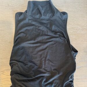 Black lulu lemon workout top